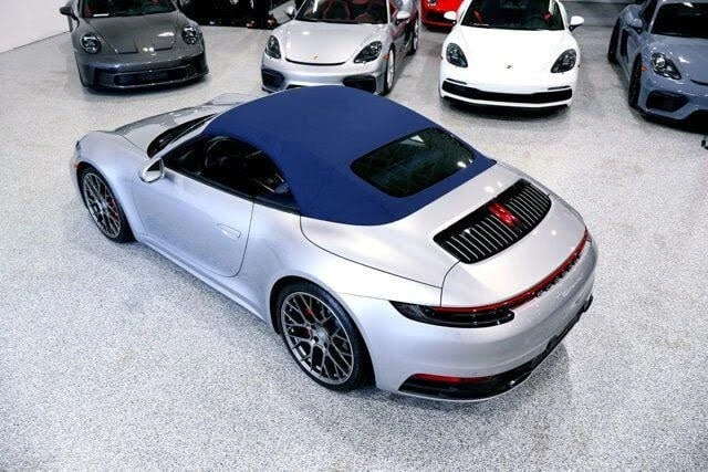2020 Porsche 992 Carrera 4S - Image 17 of 31