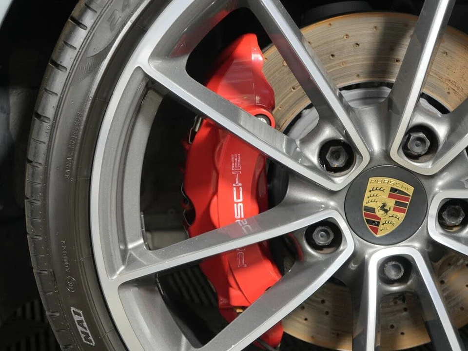 2020 Porsche 992 Carrera 4S - Image 24 of 31