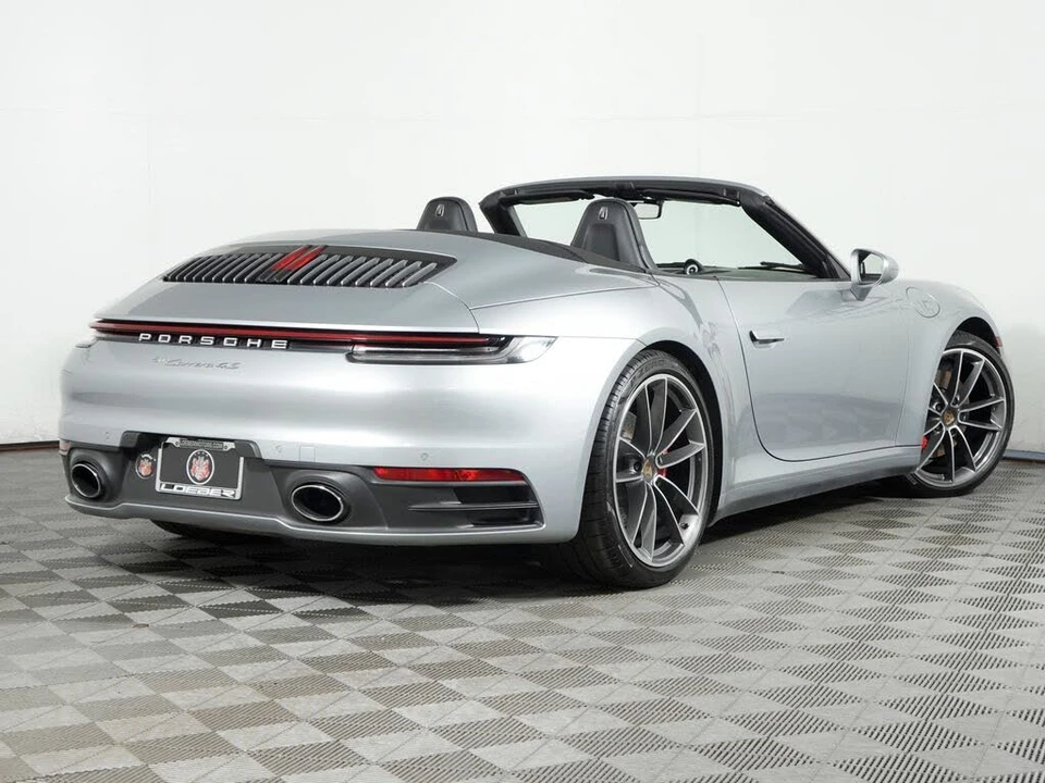 2020 Porsche 992 Carrera 4S - Image 7 of 31