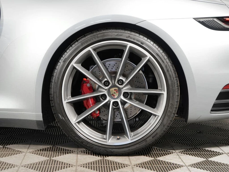 2020 Porsche 992 Carrera 4S - Image 21 of 31