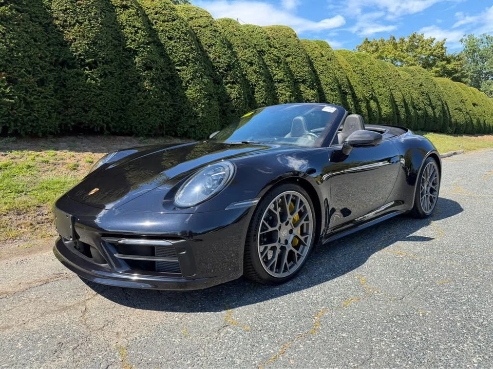 2020 Porsche 992 Carrera 4S - Image 15 of 31