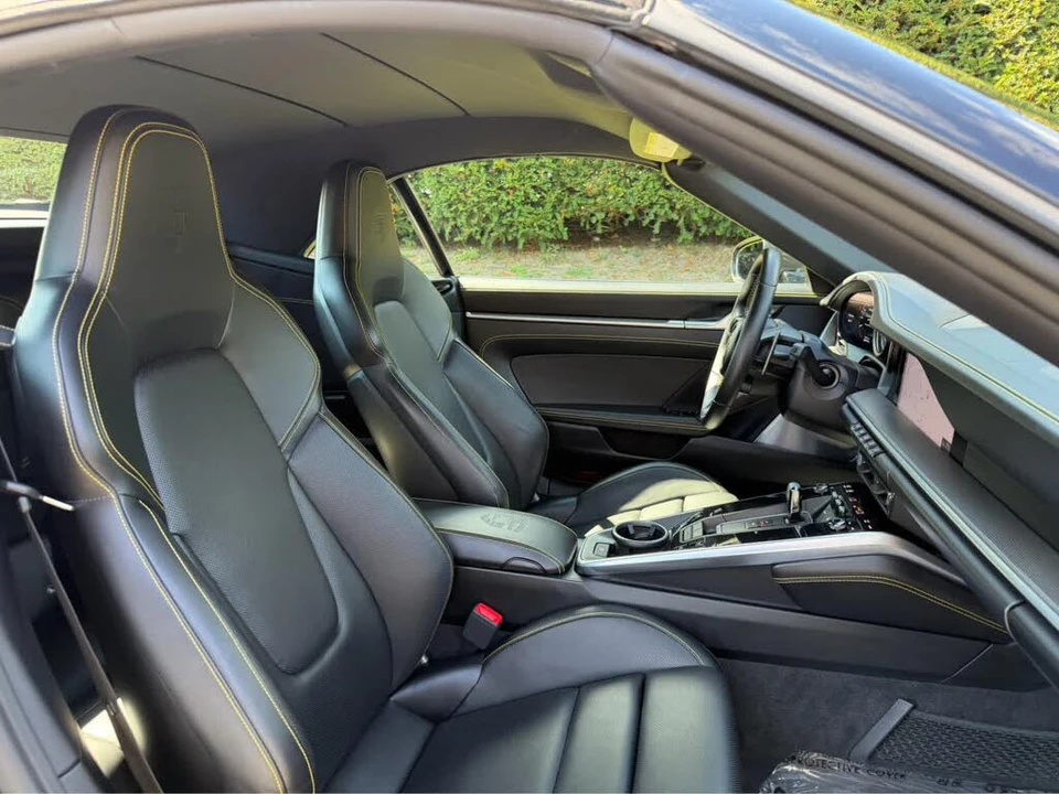 2020 Porsche 992 Carrera 4S - Image 24 of 31