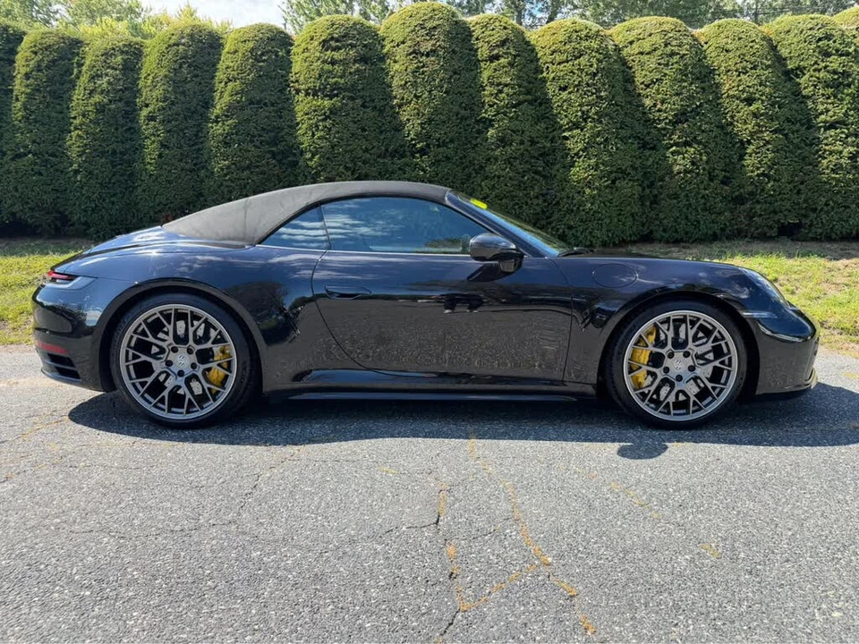 2020 Porsche 992 Carrera 4S - Image 7 of 31