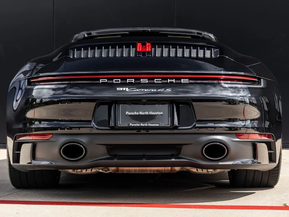 2020 Porsche 992 Carrera 4S - Image 11 of 31
