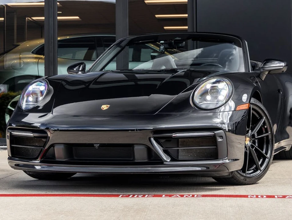 2020 Porsche 992 Carrera 4S - Image 7 of 31