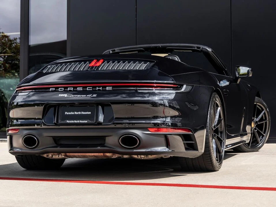 2020 Porsche 992 Carrera 4S - Image 12 of 31