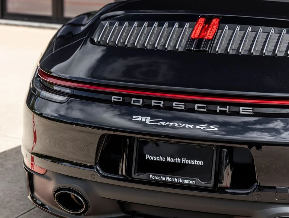 2020 Porsche 992 Carrera 4S - Image 15 of 31