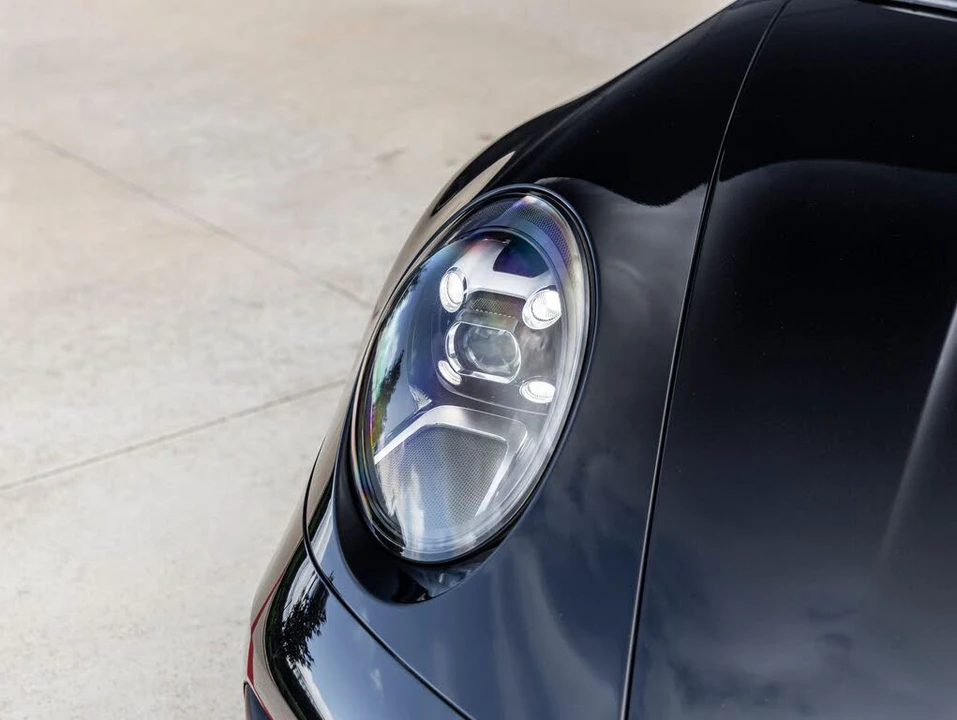 2020 Porsche 992 Carrera 4S - Image 21 of 31