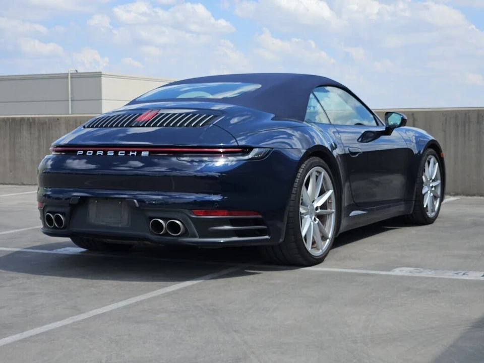 2020 Porsche 992 Carrera 4S - Image 8 of 31