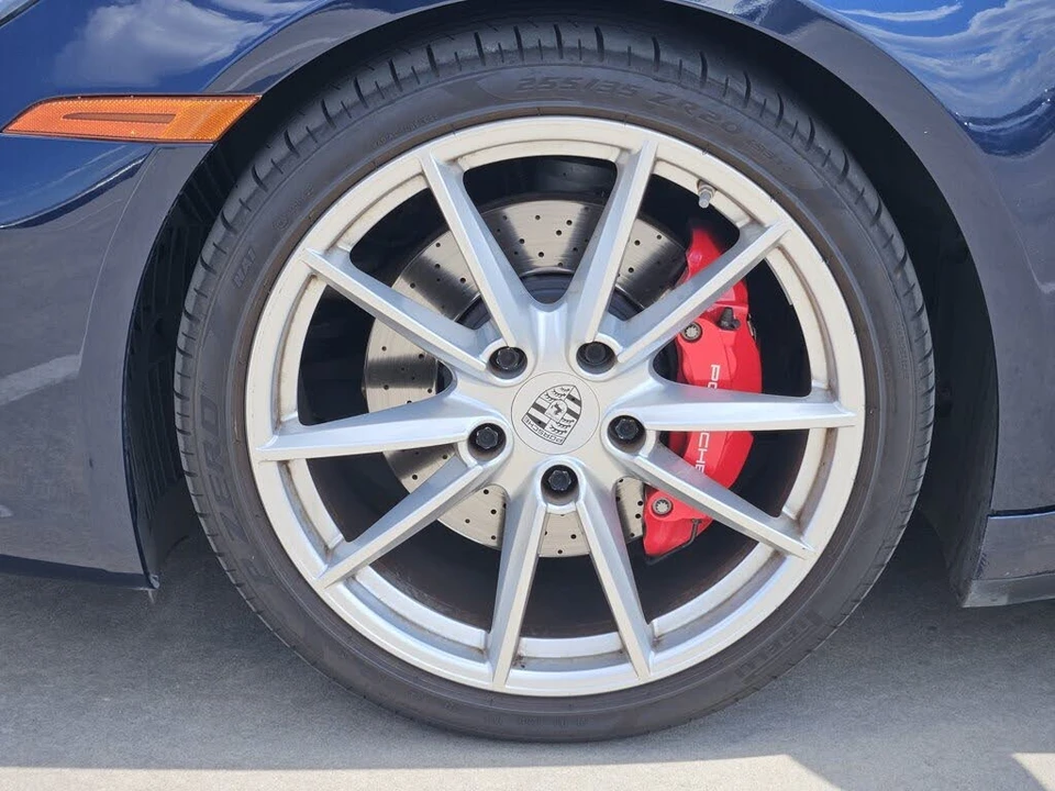 2020 Porsche 992 Carrera 4S - Image 14 of 31