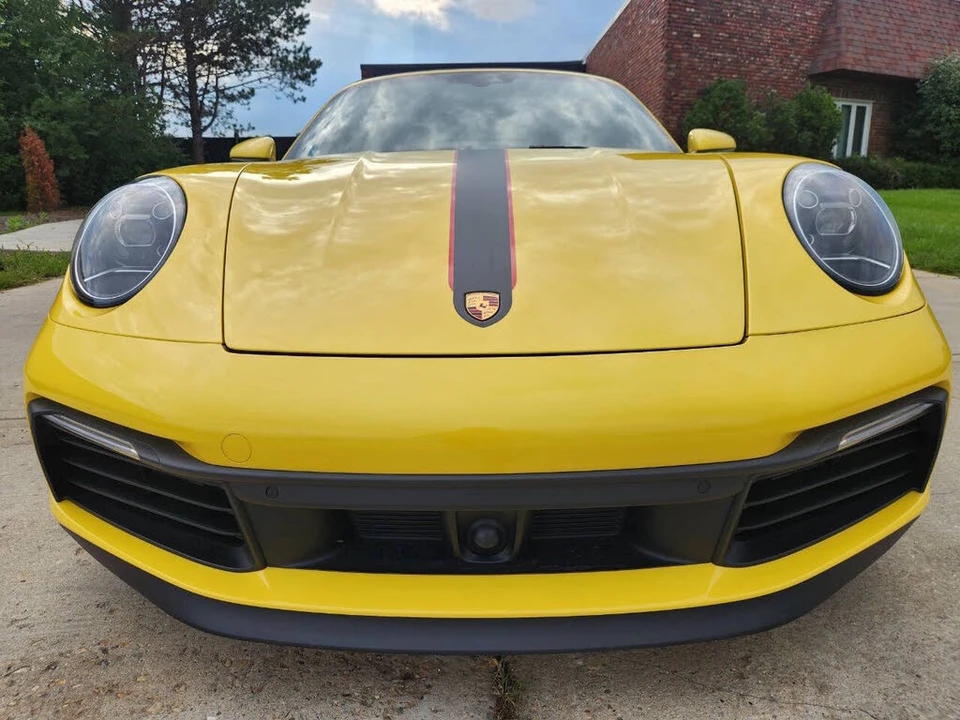2020 Porsche 992 Carrera 4S - Image 8 of 31