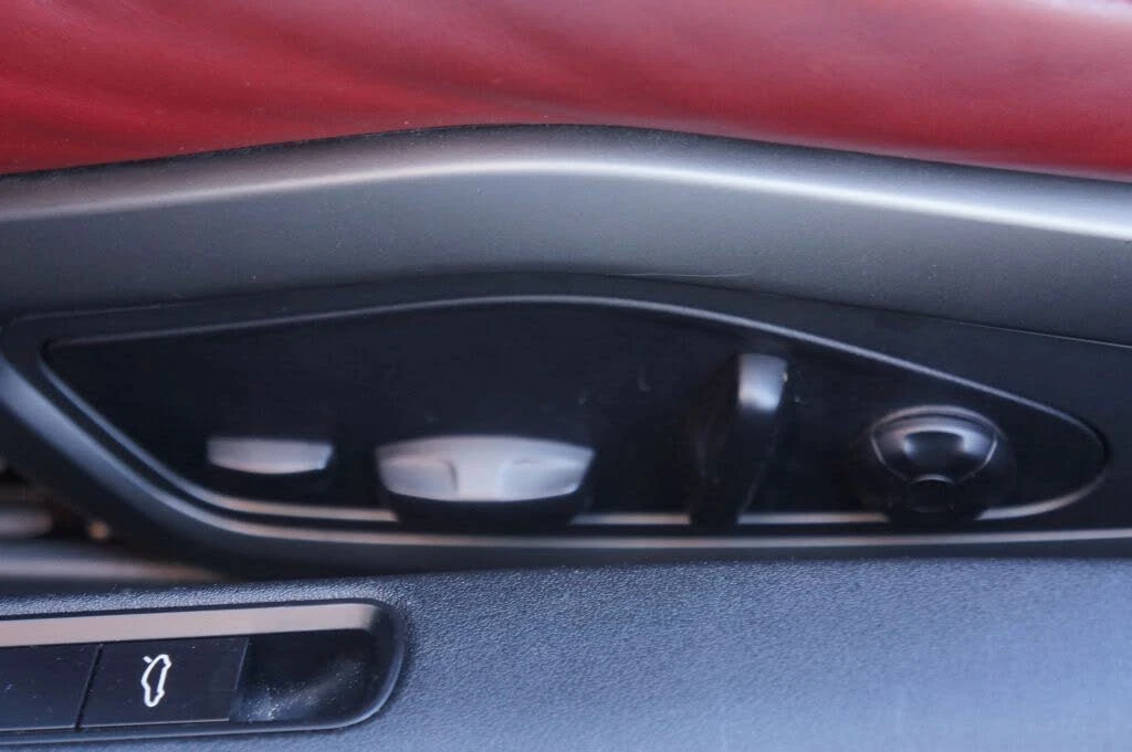2020 Porsche 992 Carrera 4S - Image 24 of 31