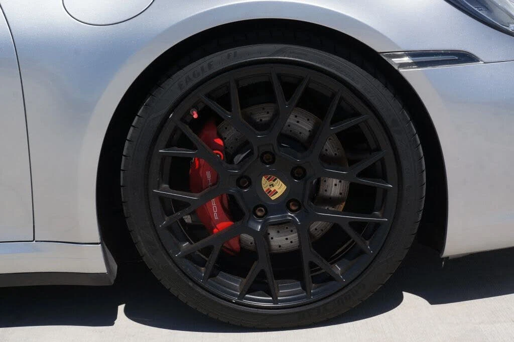2020 Porsche 992 Carrera 4S - Image 17 of 31