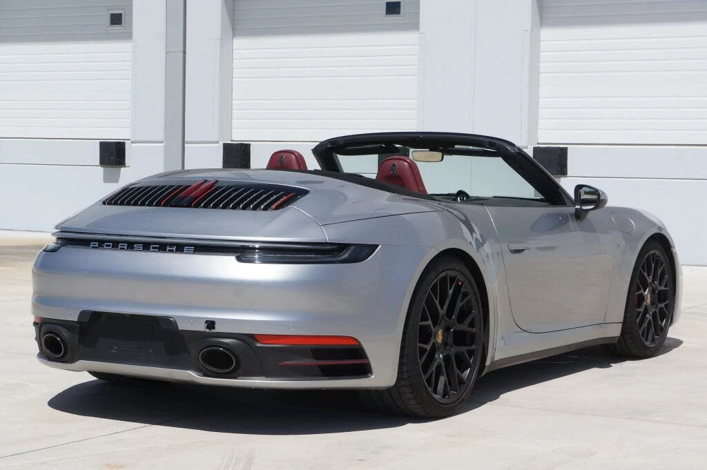 2020 Porsche 992 Carrera 4S - Image 11 of 31