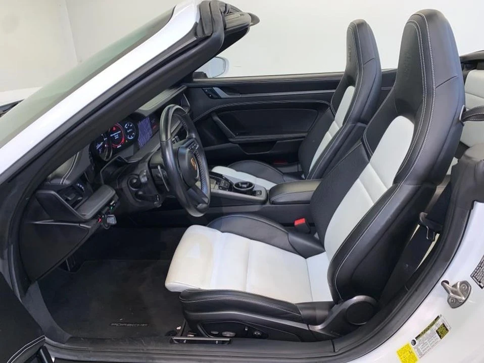 2020 Porsche 992 Carrera 4S - Image 19 of 20