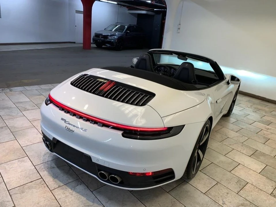 2020 Porsche 992 Carrera 4S - Image 16 of 20