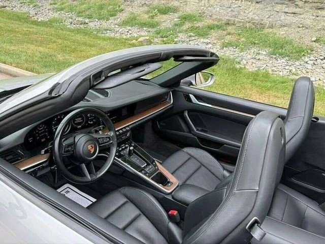 2020 Porsche 992 Carrera 4S - Image 15 of 20