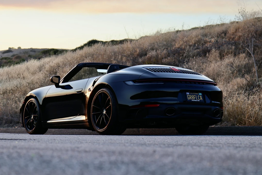 2020 Porsche 992 Carrera 4S - Image 8 of 31