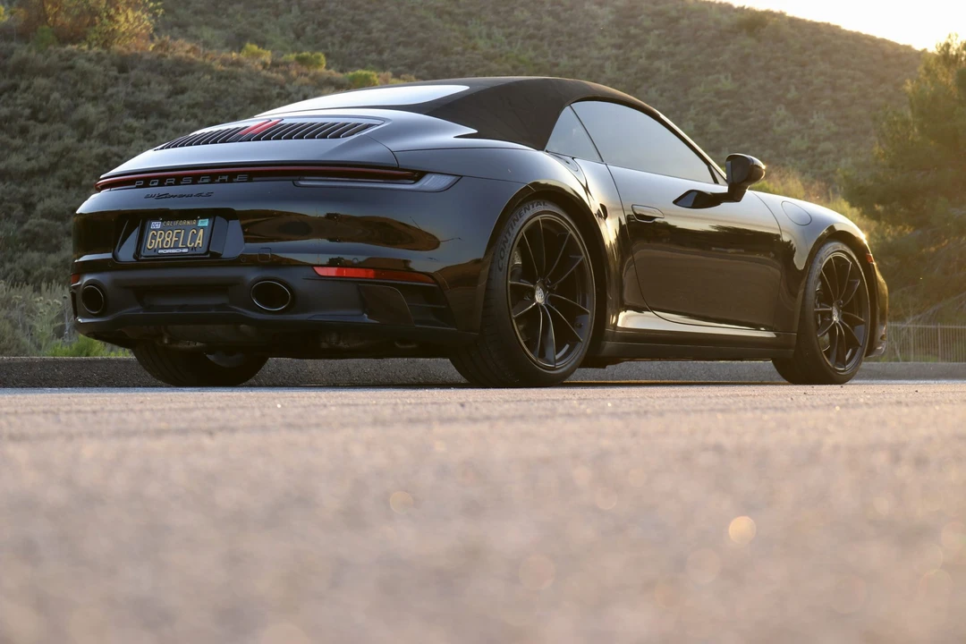 2020 Porsche 992 Carrera 4S - Image 28 of 31