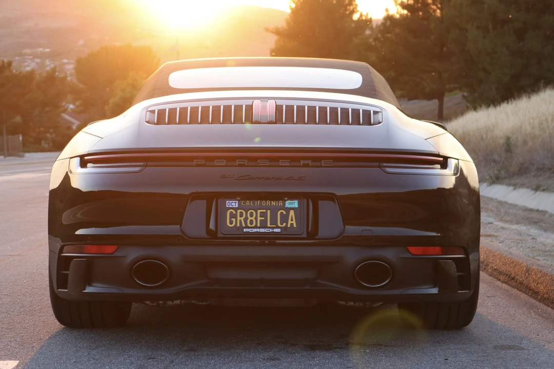 2020 Porsche 992 Carrera 4S - Image 23 of 31