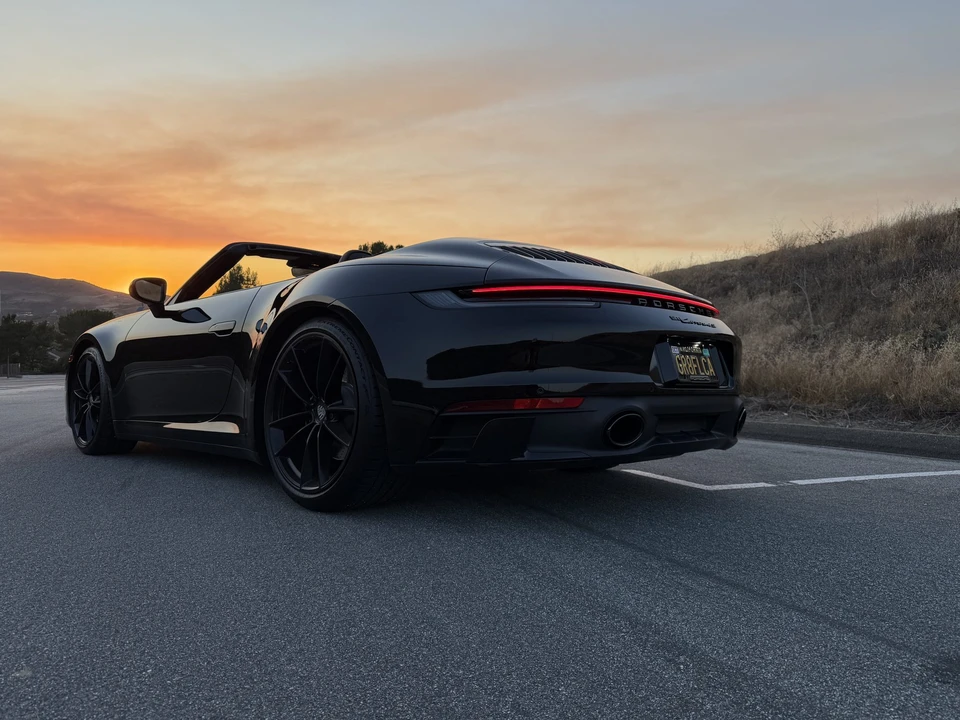 2020 Porsche 992 Carrera 4S - Image 9 of 31