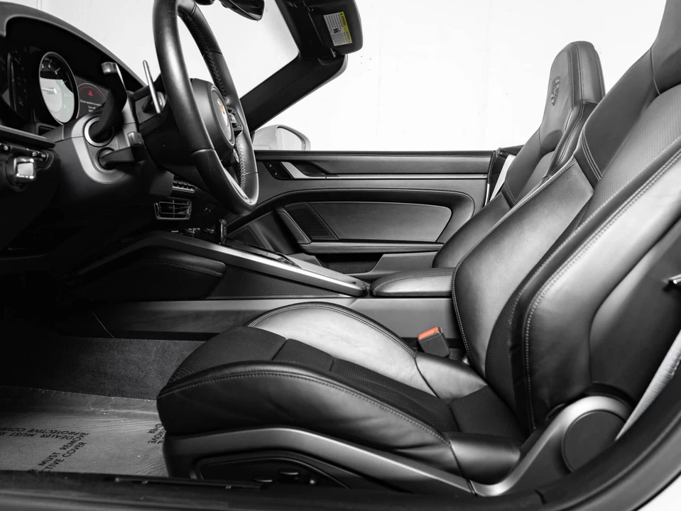 2020 Porsche 992 Carrera 4S - Image 5 of 5