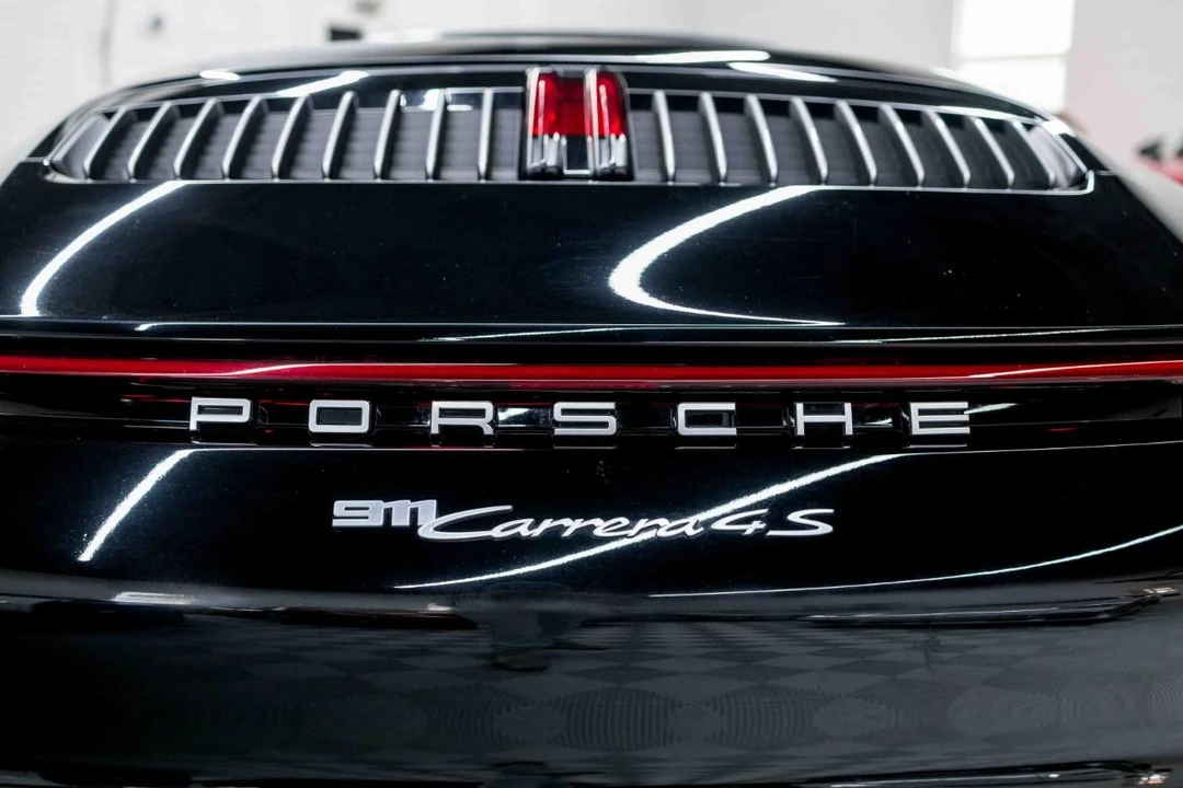 2020 Porsche 992 Carrera 4S - Image 23 of 31
