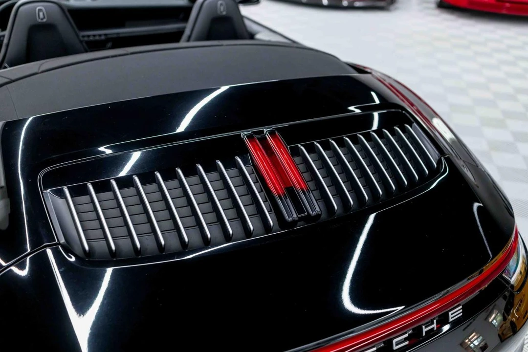 2020 Porsche 992 Carrera 4S - Image 24 of 31
