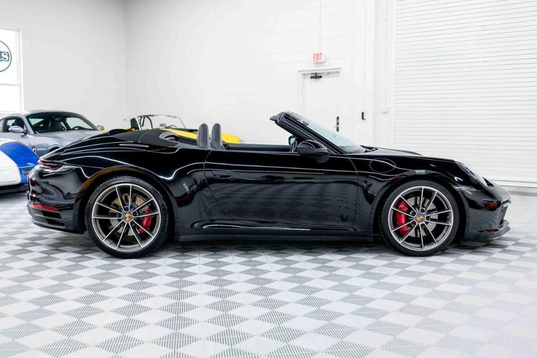 2020 Porsche 992 Carrera 4S - Image 6 of 31