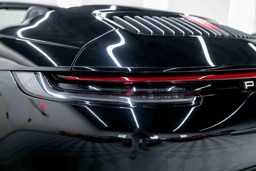 2020 Porsche 992 Carrera 4S - Image 26 of 31