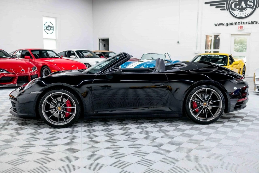 2020 Porsche 992 Carrera 4S - Image 10 of 31