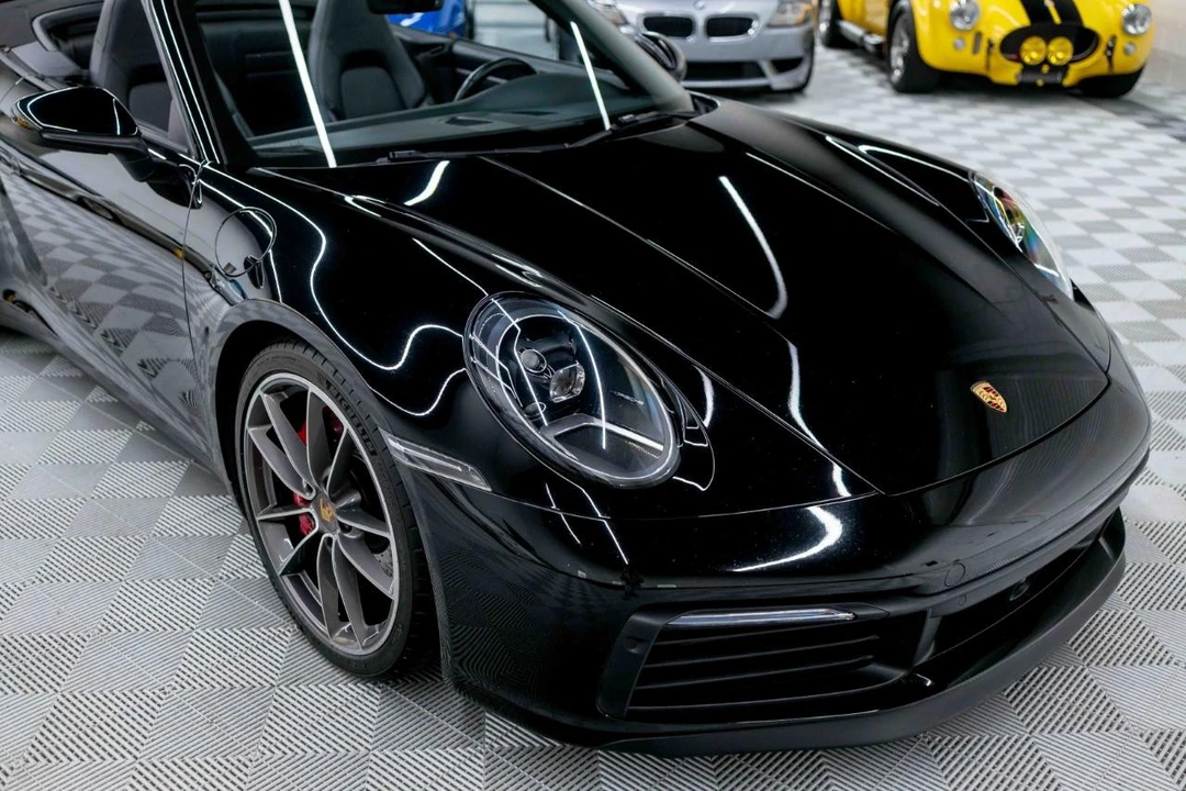 2020 Porsche 992 Carrera 4S - Image 15 of 31