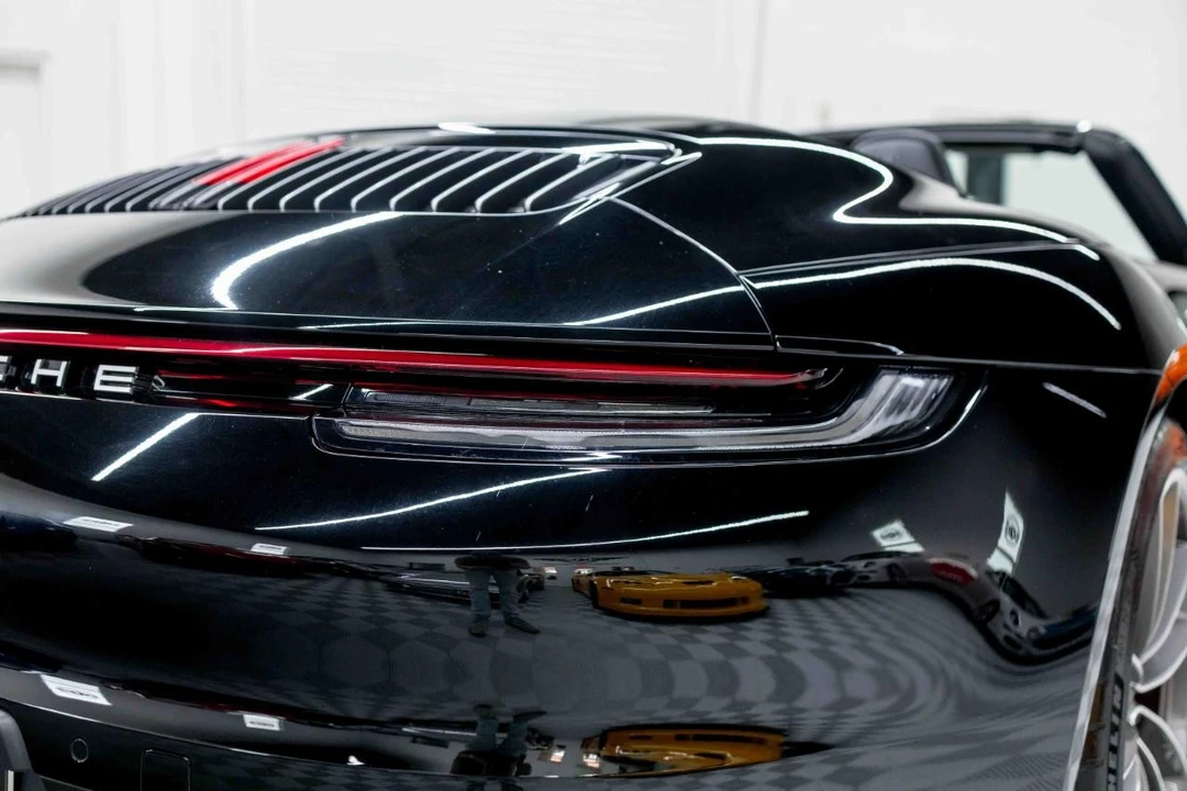 2020 Porsche 992 Carrera 4S - Image 21 of 31