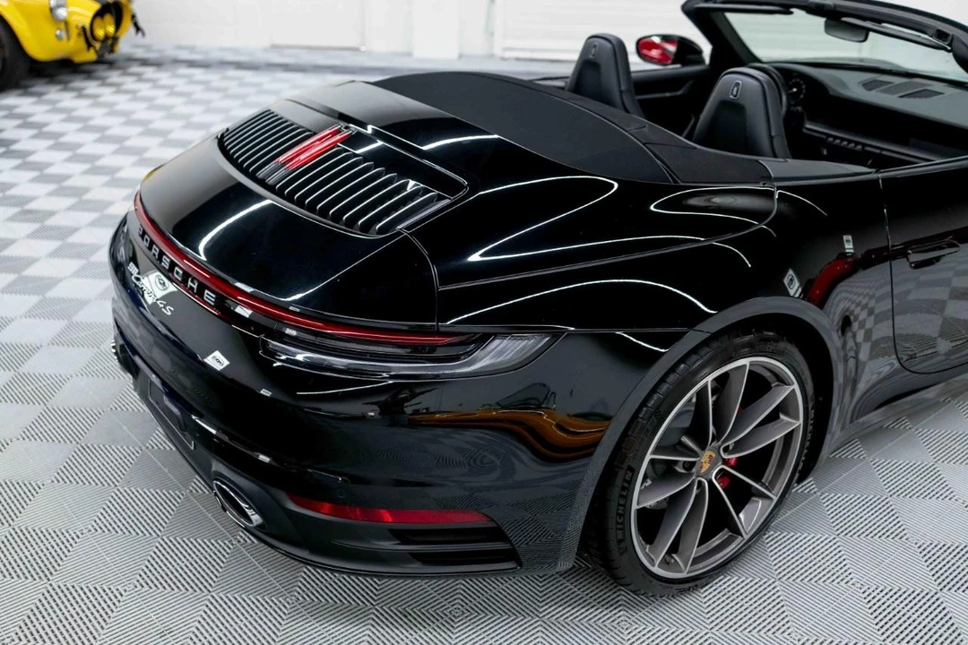 2020 Porsche 992 Carrera 4S - Image 20 of 31
