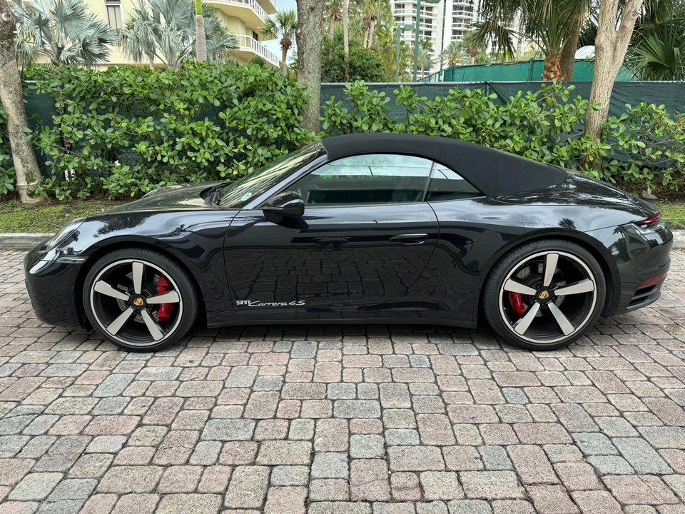2020 Porsche 992 Carrera 4S - Image 16 of 31