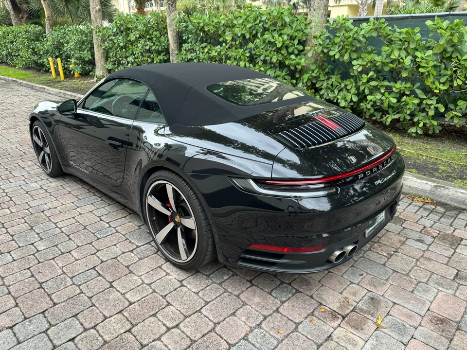 2020 Porsche 992 Carrera 4S - Image 17 of 31