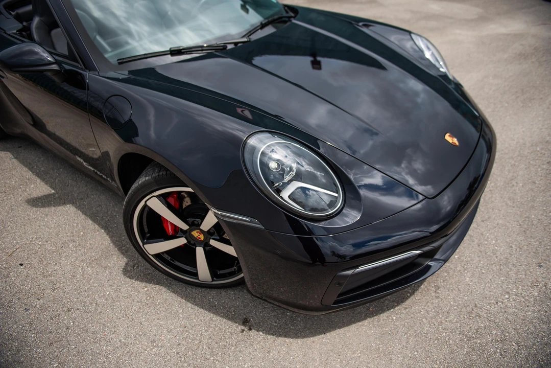 2020 Porsche 992 Carrera 4S - Image 26 of 31