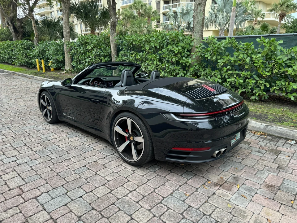 2020 Porsche 992 Carrera 4S - Image 9 of 31