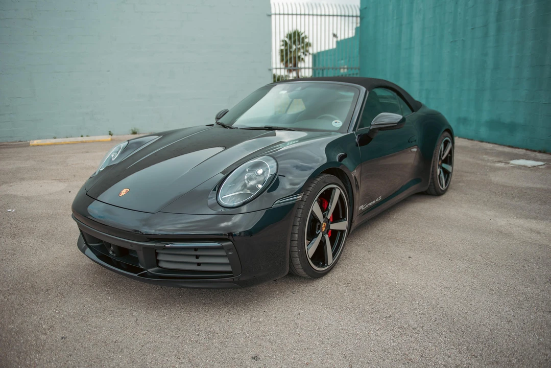 2020 Porsche 992 Carrera 4S - Image 14 of 31