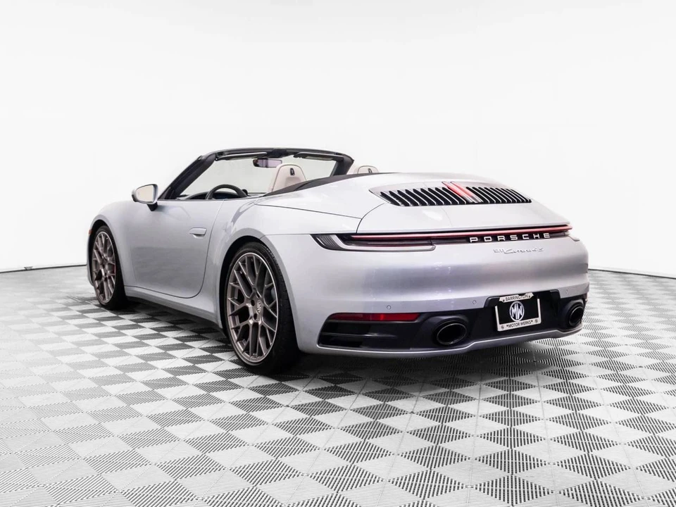 2020 Porsche 992 Carrera 4S - Image 3 of 5