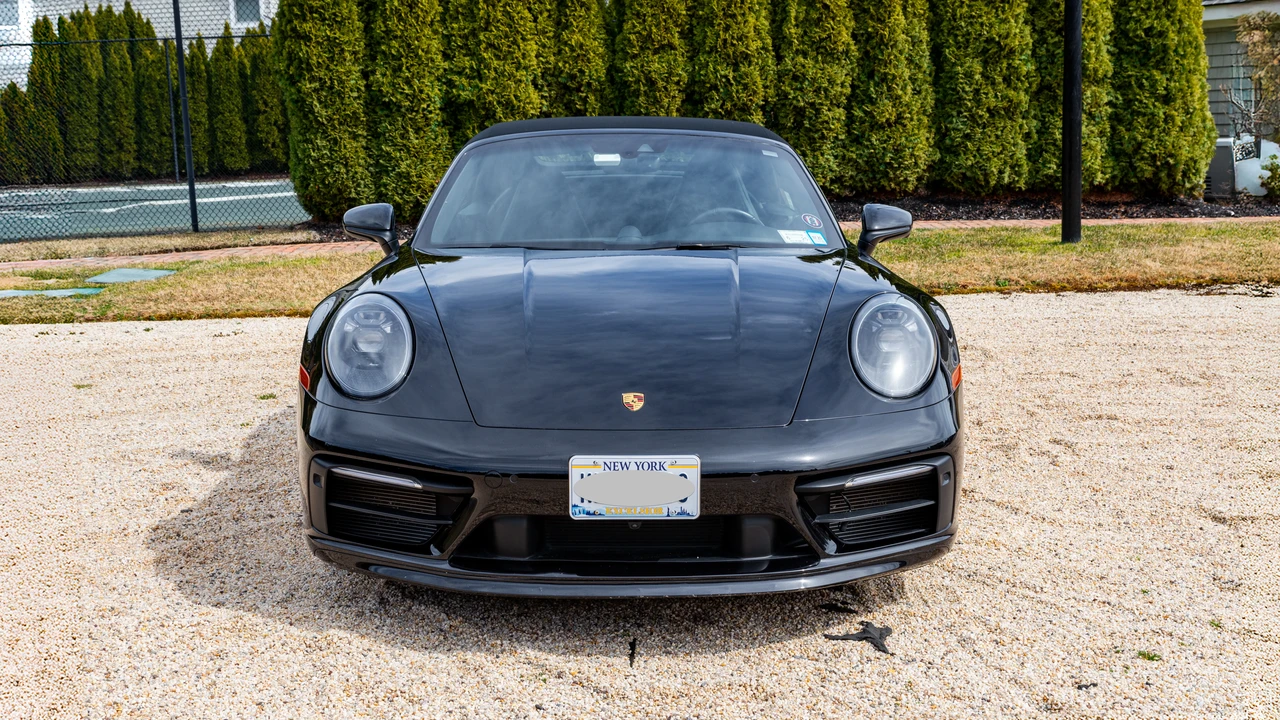 2020 Porsche 992 Carrera 4S - Image 11 of 31