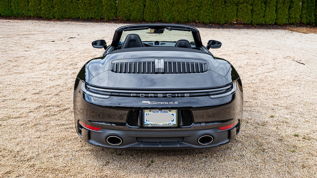 2020 Porsche 992 Carrera 4S - Image 7 of 31