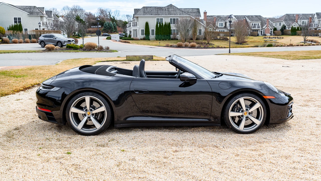 2020 Porsche 992 Carrera 4S - Image 5 of 31
