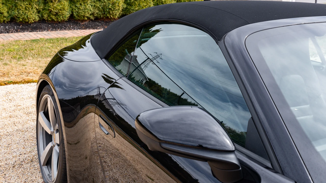 2020 Porsche 992 Carrera 4S - Image 29 of 31