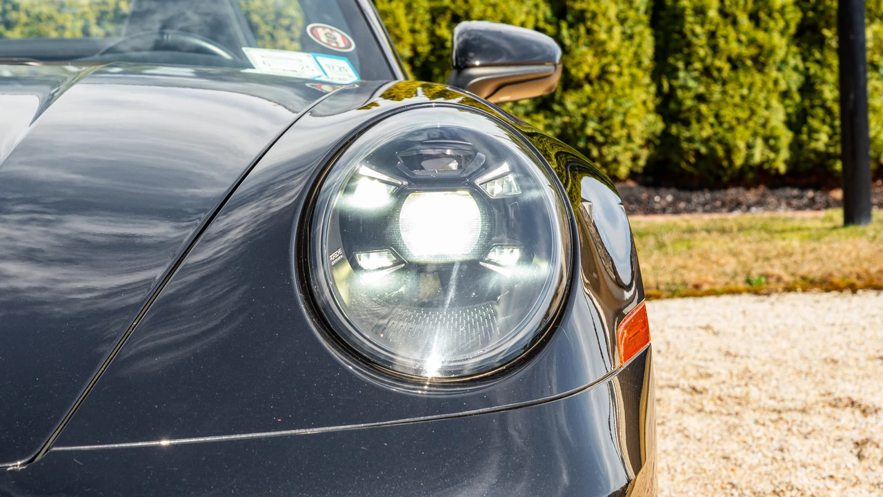 2020 Porsche 992 Carrera 4S - Image 20 of 31