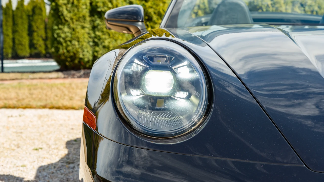 2020 Porsche 992 Carrera 4S - Image 19 of 31