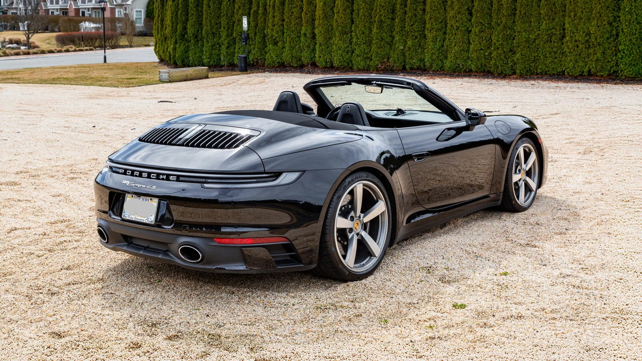 2020 Porsche 992 Carrera 4S - Image 6 of 31