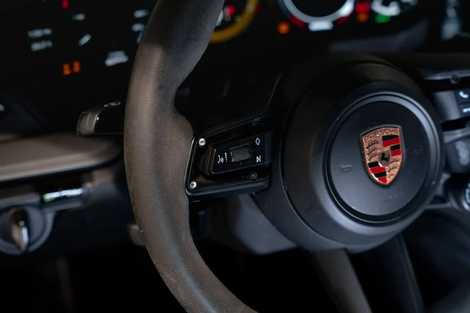 2020 Porsche 992 Carrera 4S - Image 16 of 20