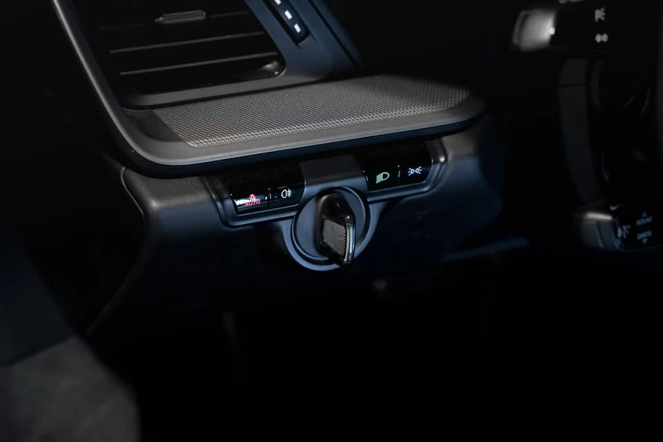 2020 Porsche 992 Carrera 4S - Image 18 of 20