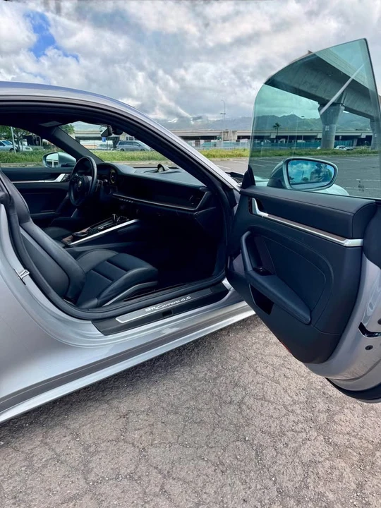 2020 Porsche 992 Carrera 4S - Image 9 of 17
